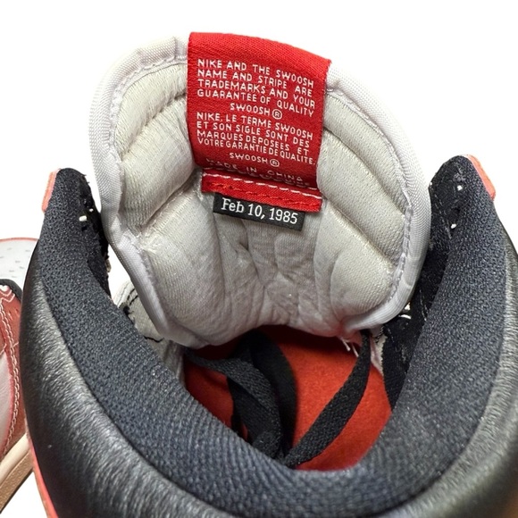 Air Jordan 1 Retro High OG SP X Trophy Room ‘Chicago’ sneakers. Size 8M. main image 7